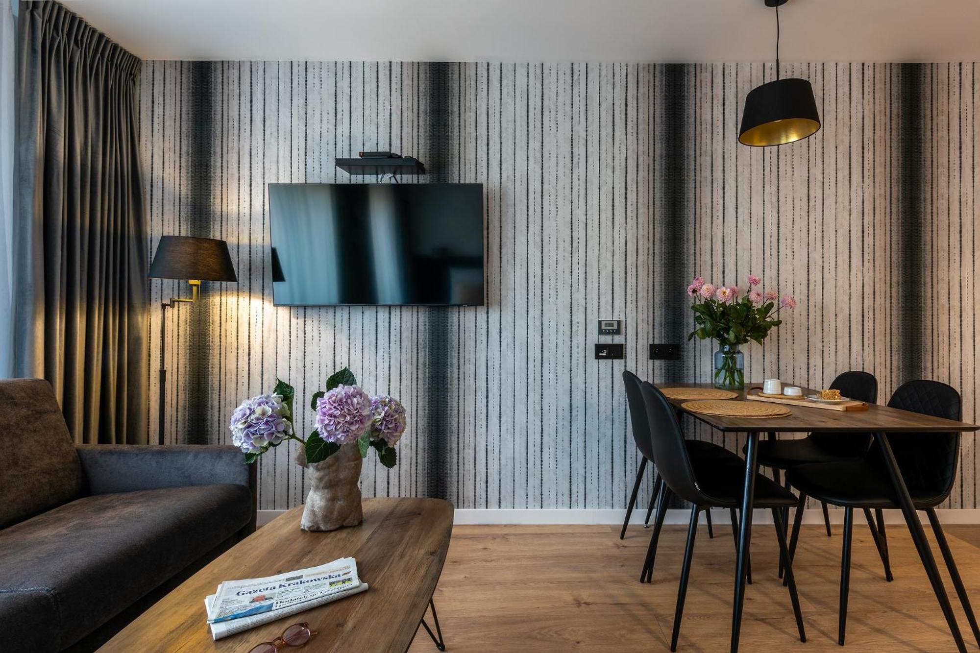 Inpoint Spacious Apartments Near Main Square & Kazimierz District 크라쿠프 객실 사진