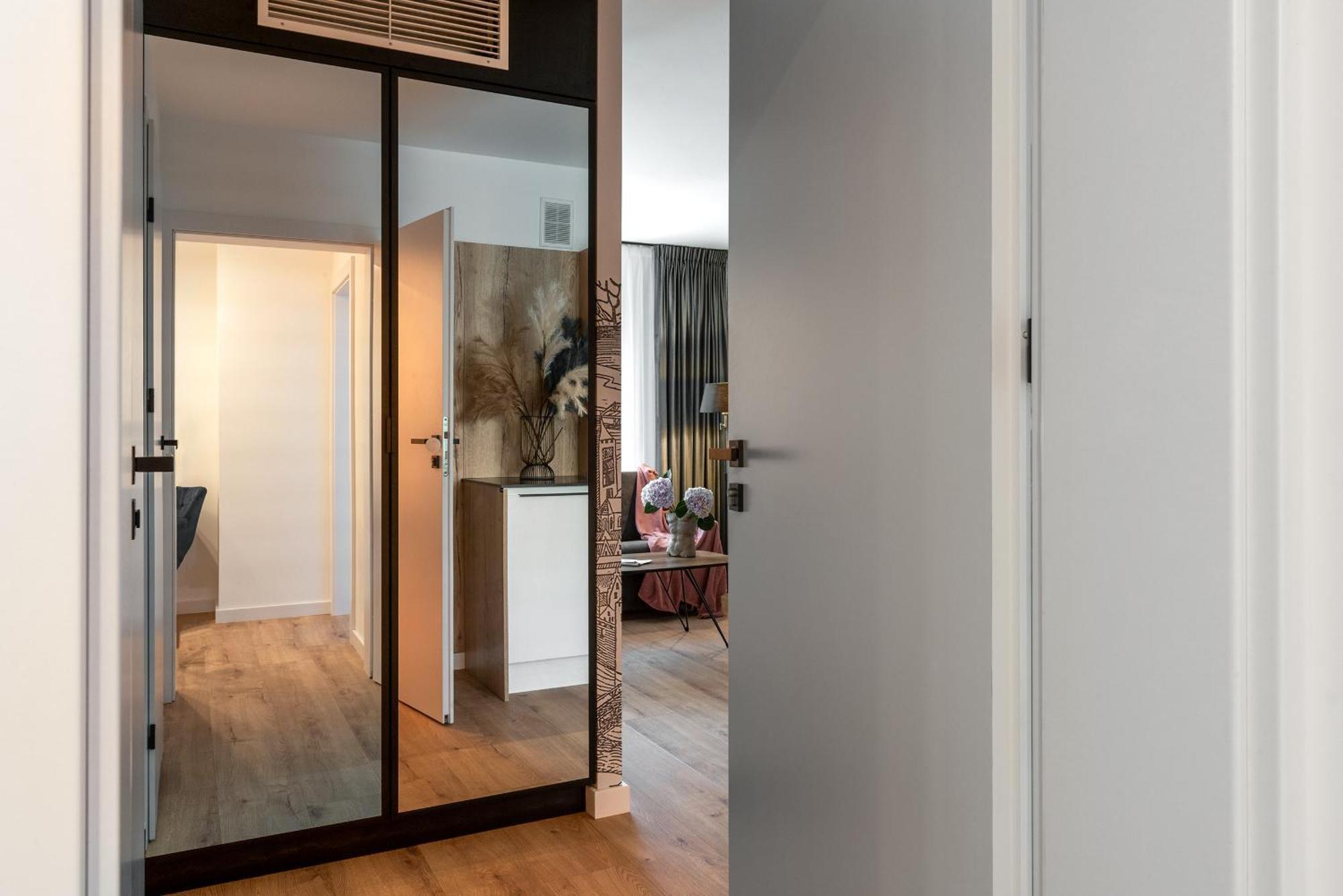 Inpoint Spacious Apartments Near Main Square & Kazimierz District 크라쿠프 객실 사진
