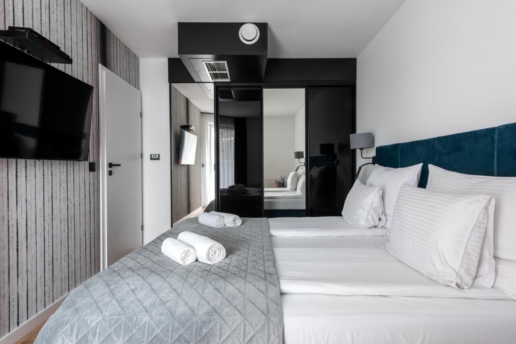 Inpoint Spacious Apartments Near Main Square & Kazimierz District 크라쿠프 객실 사진