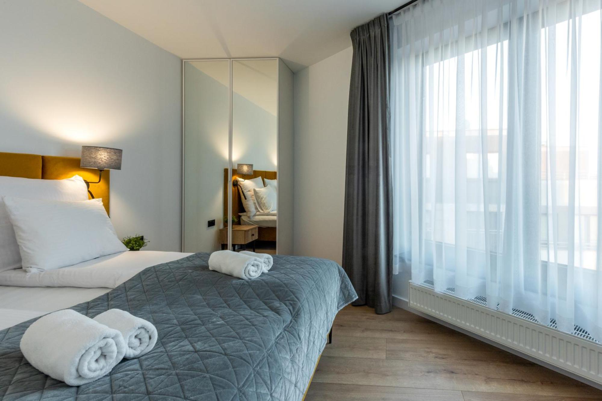 Inpoint Spacious Apartments Near Main Square & Kazimierz District 크라쿠프 객실 사진