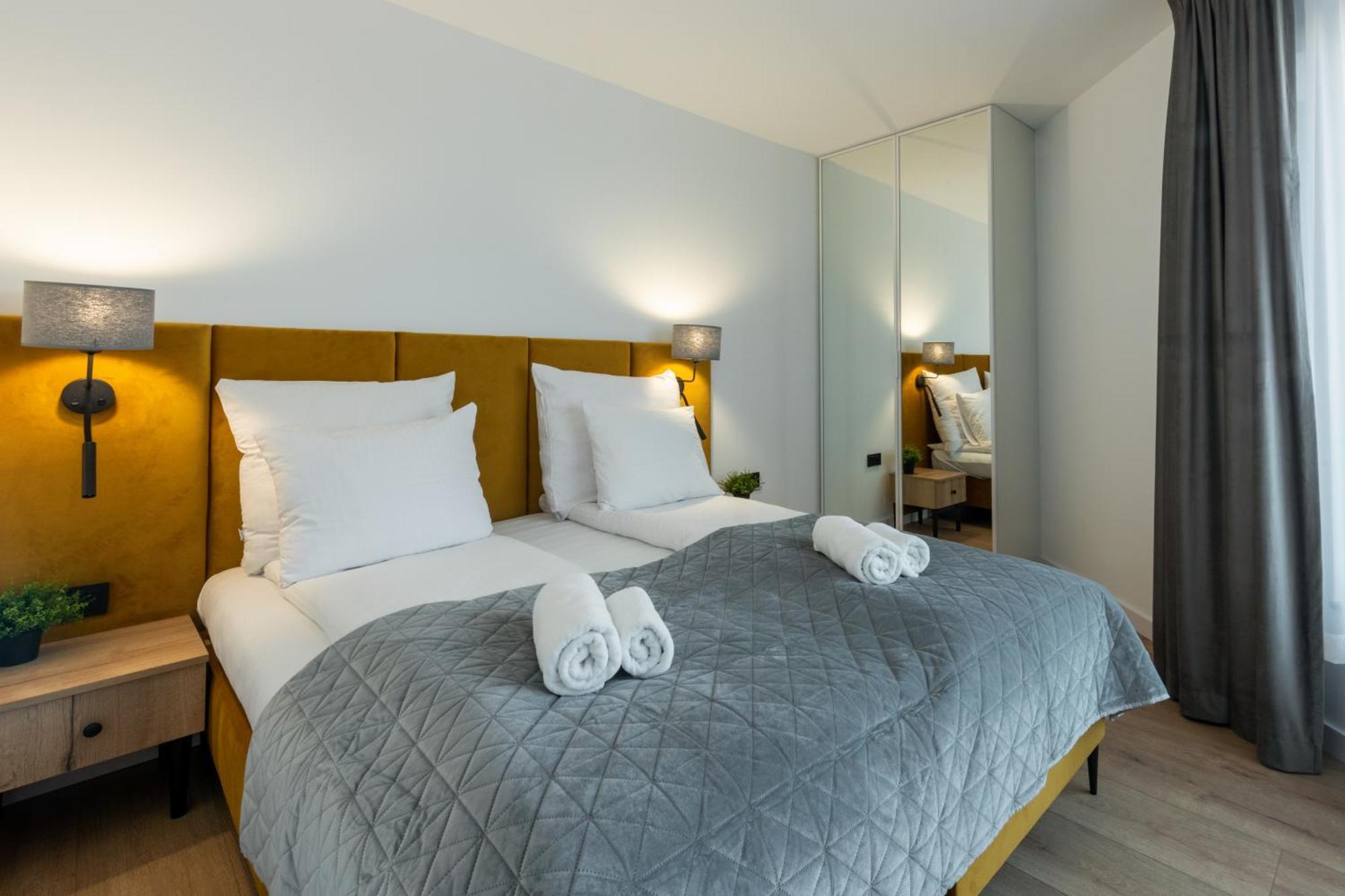 Inpoint Spacious Apartments Near Main Square & Kazimierz District 크라쿠프 객실 사진