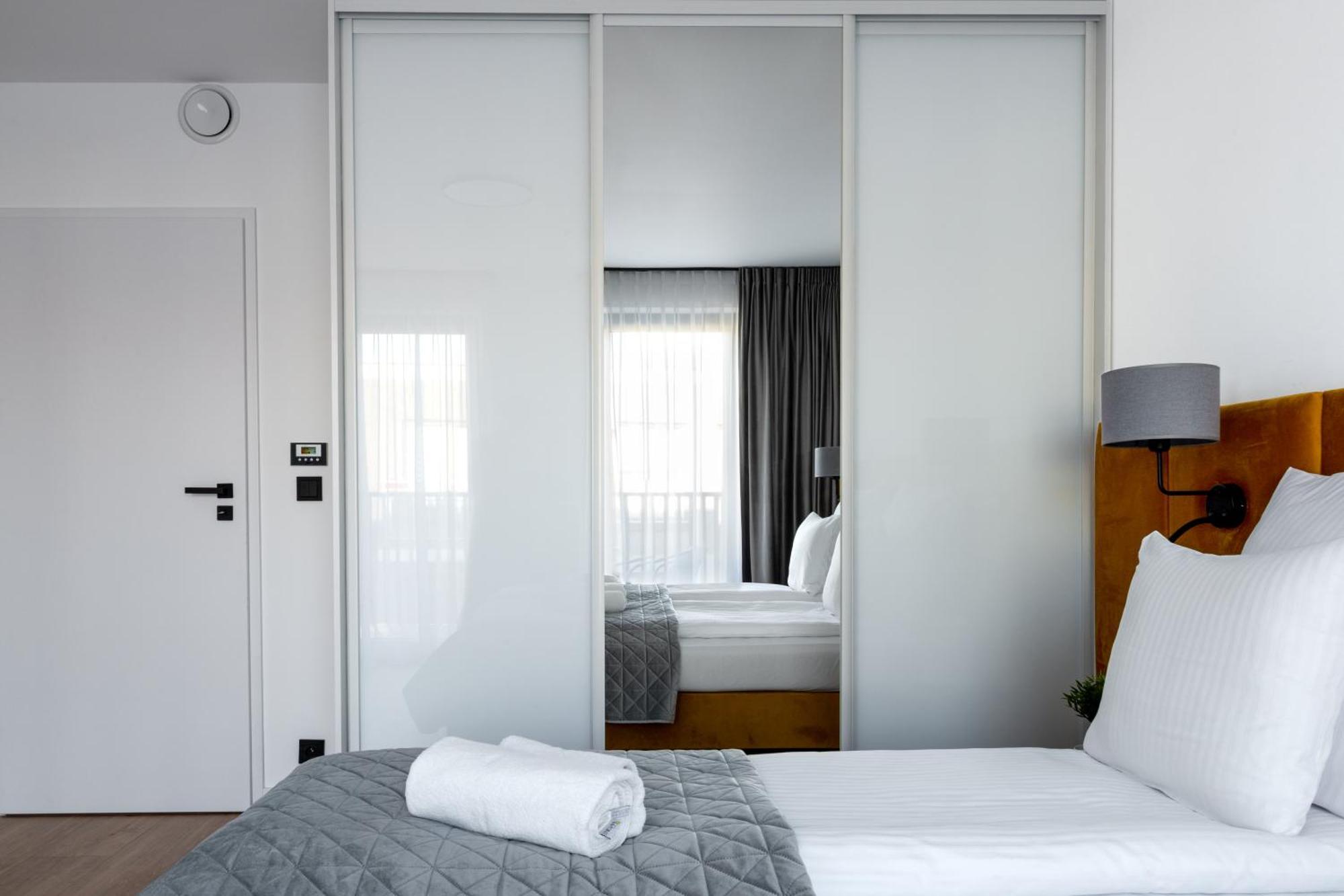 Inpoint Spacious Apartments Near Main Square & Kazimierz District 크라쿠프 객실 사진